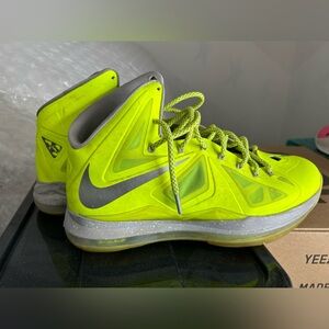 Nike LeBron 10 Basketball Shoes
